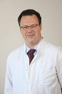 Dr. MU Dr. (Univ. Bratislava) Svorad Trnovec 